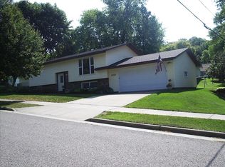 2715 Arbutus Dr, Eau Claire, WI 54703