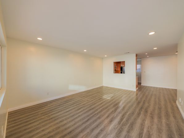 727 E Magnolia Blvd APT C