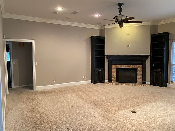 5th image of 5817 Foxcroft Pl