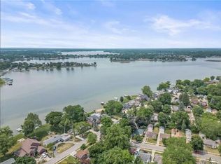 339 S Tilden St, Pontiac, MI 48341