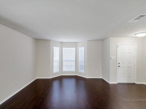 5th image of 9322 Camelia Crest Ln