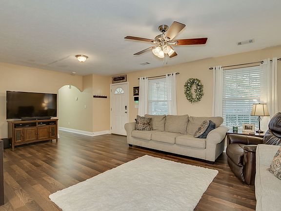 5th image of 107 Sudlow Hills Ct