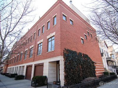 1155 W George St #1, Chicago, IL, 60657