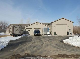 3690 W Princeton Ave, Bismarck, ND 58504