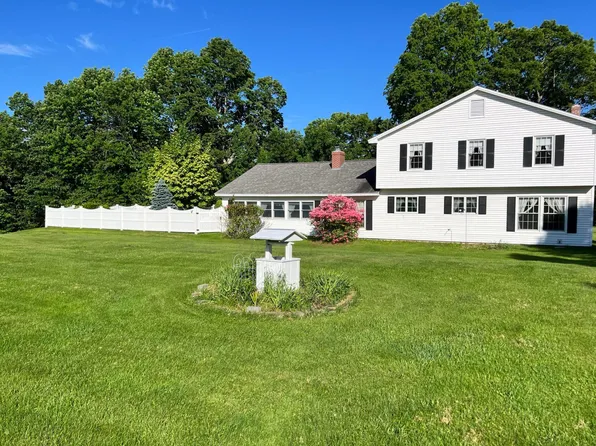 298 Perham Street, Farmington, ME 04938
