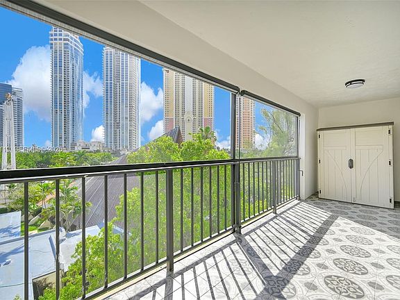 4th image of 201 178th Dr APT 537