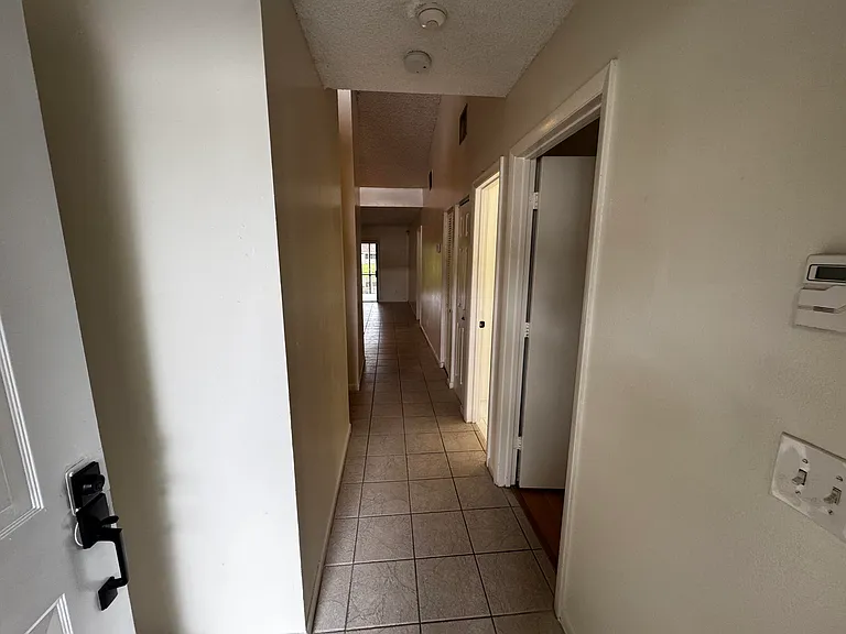 3831 SW 69th Ave — Photo 3