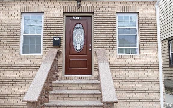 3rd image of 9518 112th St