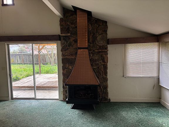 5th image of 1427 Russell Avenue