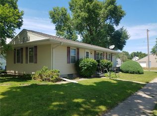 2627 Lucinda St, Perry, IA 50220