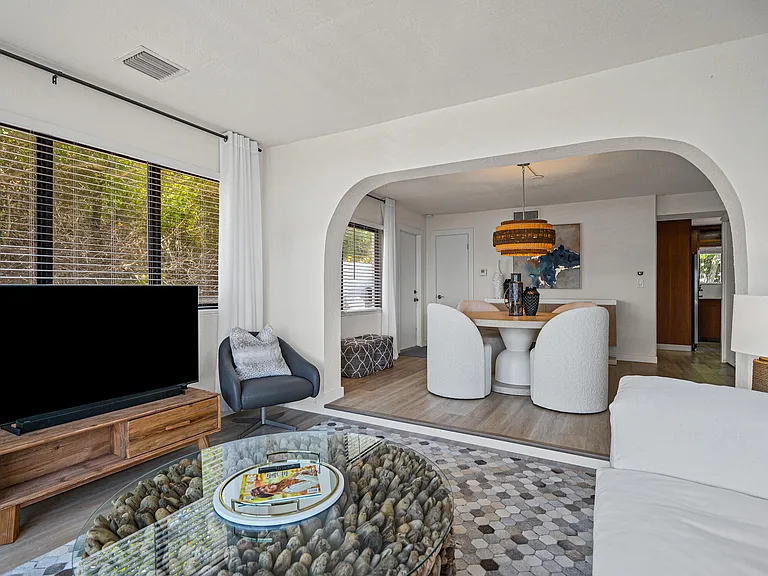 2330 N Ocean Blvd — Photo 18