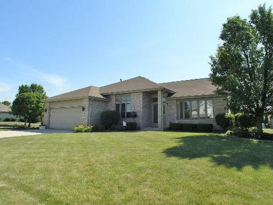 1st image of 850 Churchill Dr