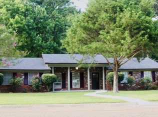 1594 Wood Glen Dr, Jackson, MS 39204