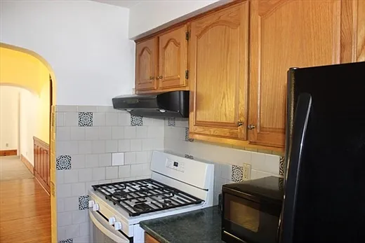 136 Horton St #1 — Photo 12