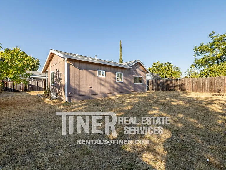 9304 Orangevale Ave — Photo 7