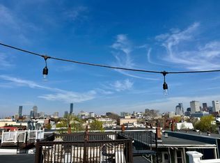 192 W 6th St #3, South Boston, MA 02127