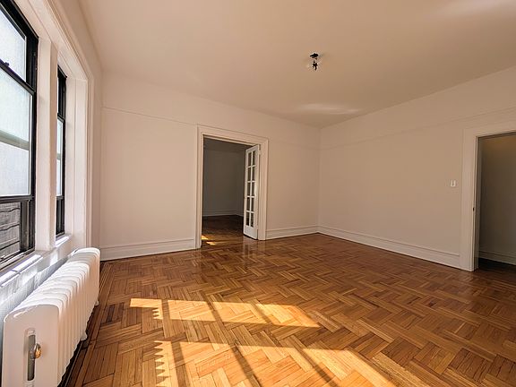 2nd image of 59 Livingston St APT 2F