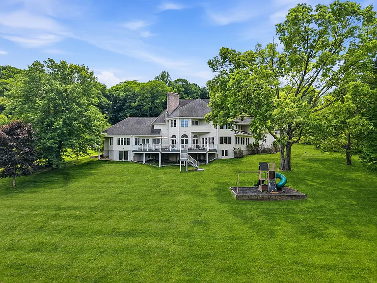 4 Fawn Ln — Photo 30