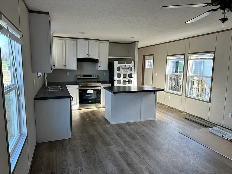 1043 J B Walker Rd #2 — Photo 4