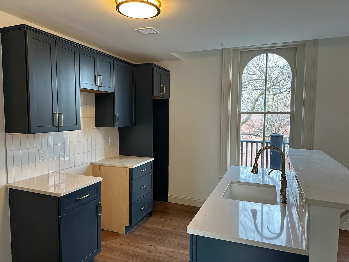 Building Photo - 319 Connecticut St #3