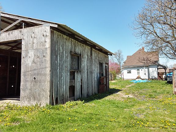 5th image of 821 Fair Ave