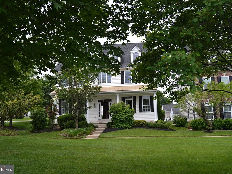 806 Wren Ln — Photo 33