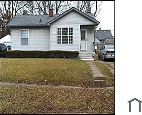 3 bed, 850 sqft, $900 — Photo 2