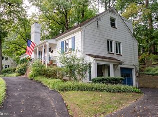 5133 37th St N, Arlington, VA 22207