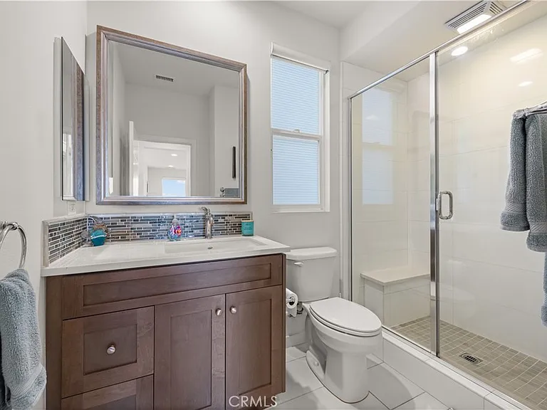 1068 Hampton Dr — Photo 28