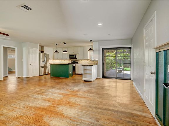 3rd image of 867 Judiway St