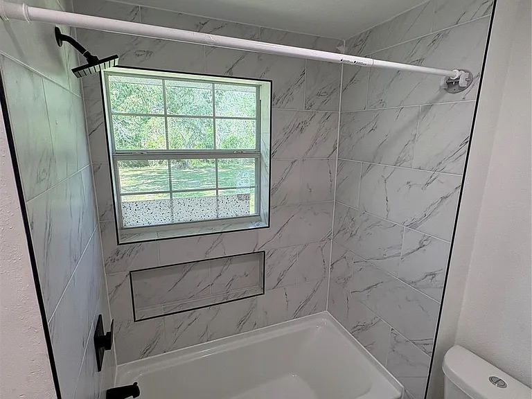 502 Independence St — Photo 29