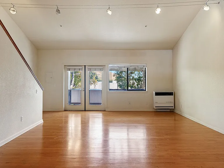 2074-2078 Parker Street - Residential — Photo 5