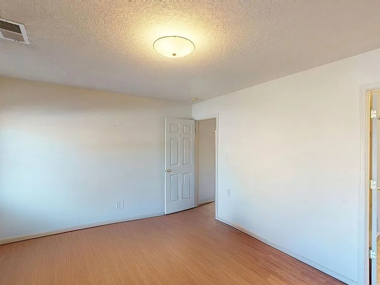 500 Rafael St — Photo 8