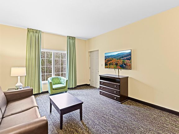 5th image of 225 Collier Dr #1317