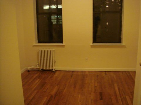 3rd image of 318 E 34th St APT 6D