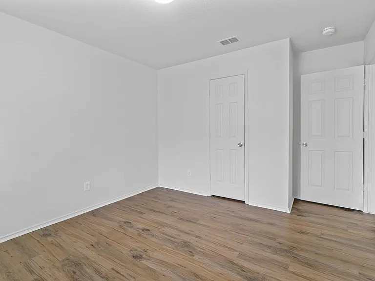 2205 Lookout Ln — Photo 22