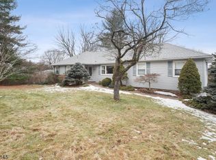 21 Treaty Rd, Randolph, NJ 07869