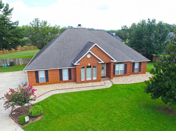 106 Blossom Ct, Bonaire, GA 31005