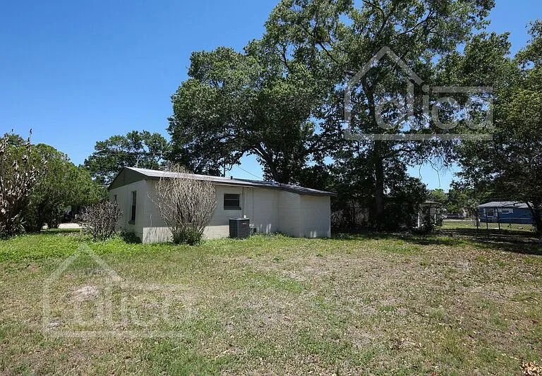 3810 Thompson St — Photo 17