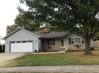 802 Victoria Ln, O'Fallon, IL 62269