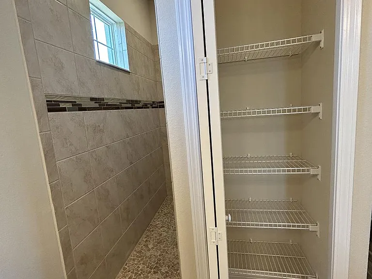 1559 N Killebrew Point — Photo 14