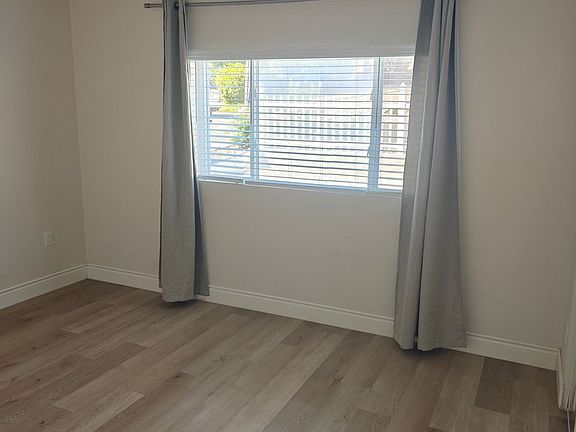 5th image of 321 San Elijo St #321
