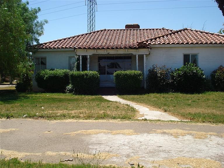 1st image of 5508 E Belmont Ave