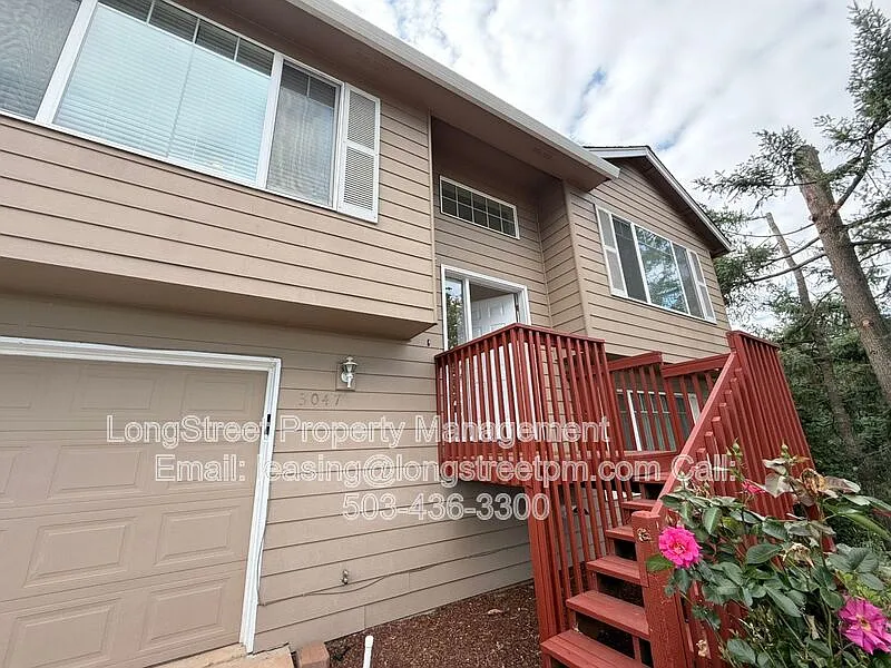 4 bed, 2.0 bath, 2025 sqft, $2,995 — Photo 2