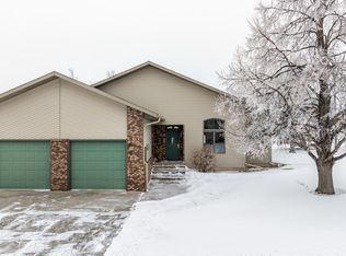 610 6th St, Page, ND 58064