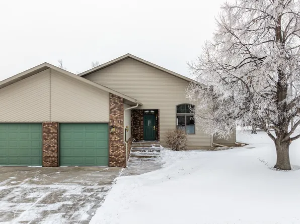 610 6th St, Page, ND 58064