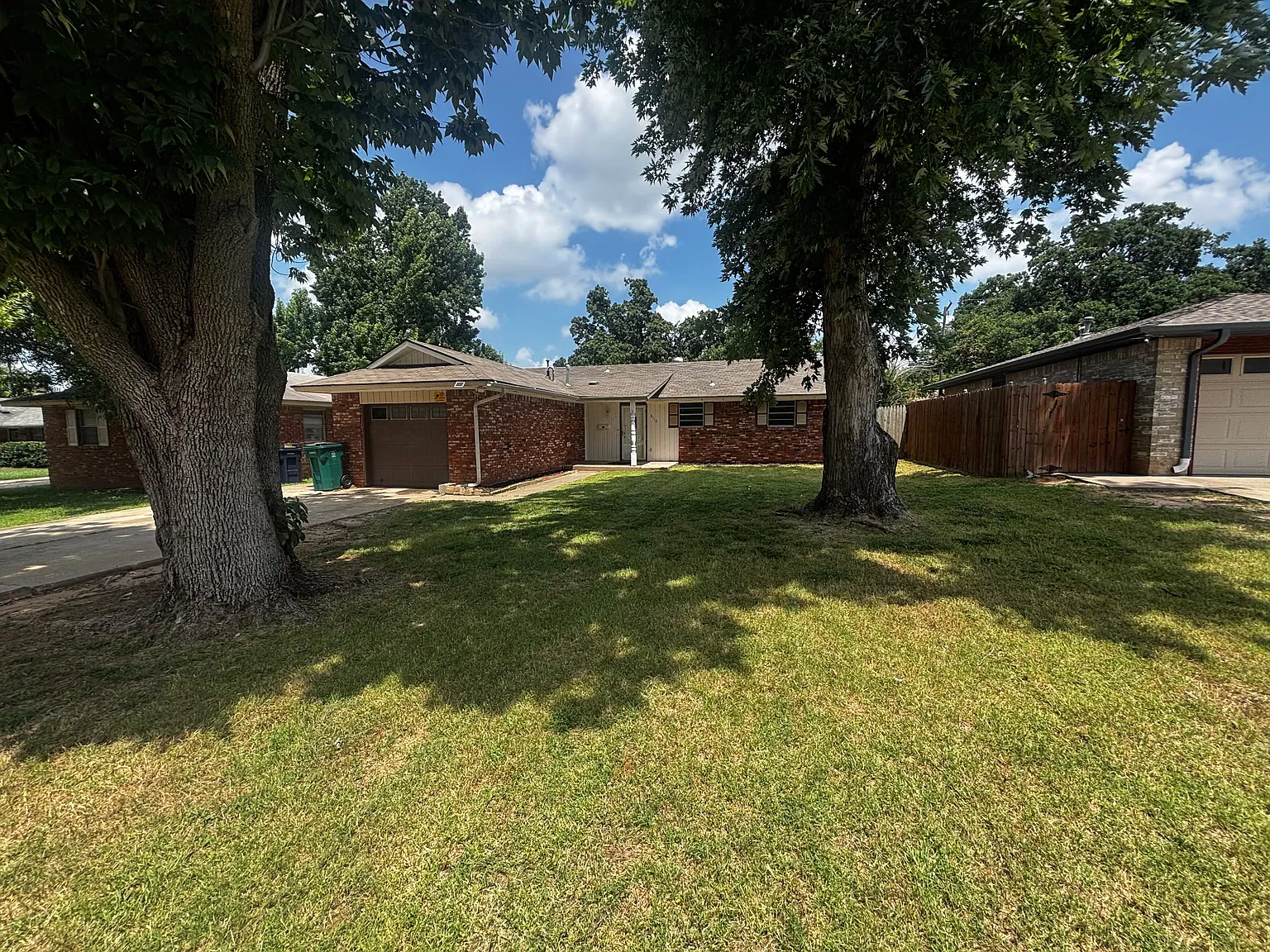 3 bed, 1.5 bath, 1150 sqft, $1,375 — Photo 1