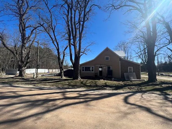 16597 Vondra Rd, Thompsonville, MI 49683
