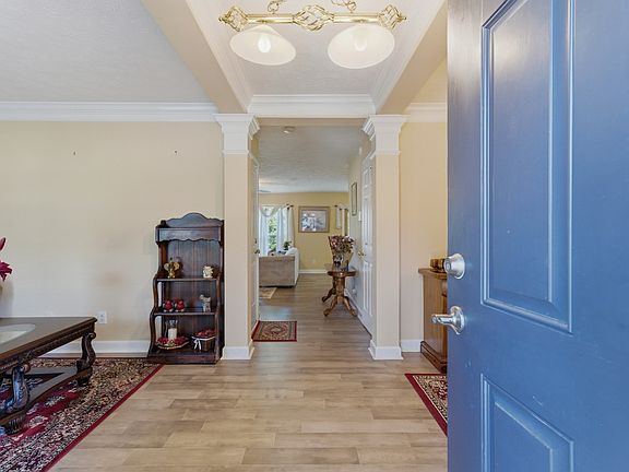 4th image of 2733 Welshcrest Dr