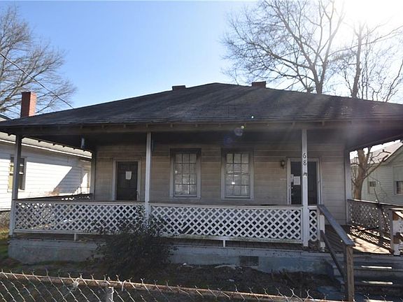 2nd image of 68 Poplar St